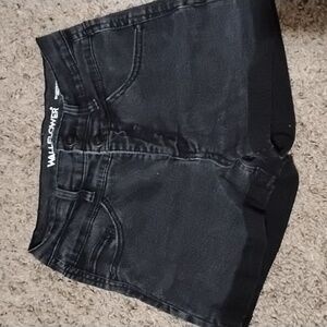 Junior's High Rise Black Denim Shorts Size 5 Wallflower